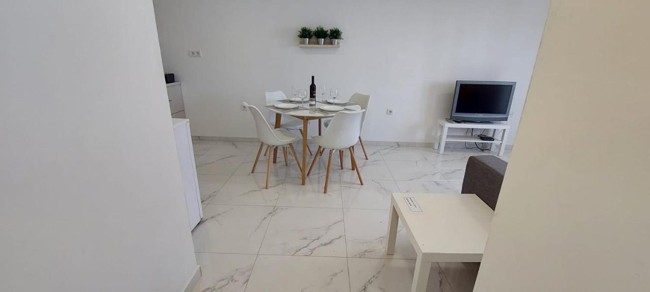 Apartment Bella Novalja Eksteriør bilde