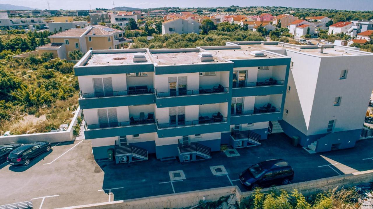 Apartment Bella Novalja Eksteriør bilde